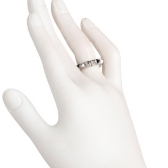 🔹️ALL SAINTS🔹️ Silver Silver Tone Pyramid Ring - Picture 2 of 2